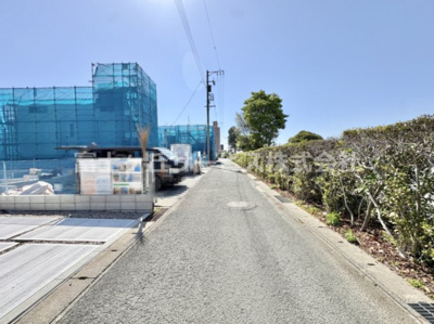 【前面道路含む現地写真】 | 豊川市幸町 2期 新築一戸建て 3号棟 | 前面道路含む現地写真です