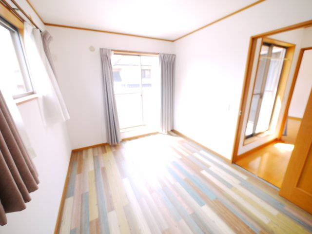 東金市南上宿　中古戸建の洋室|オール電化 IH エコキュート JR東金線東金駅徒歩約14分 平成17年9月築 駐車2台可本下水 