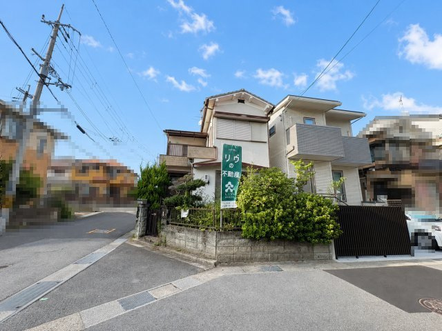 長岡京市今里彦林の外観|周辺は戸建住宅が建ち並ぶ、落ち着いた住環境です。