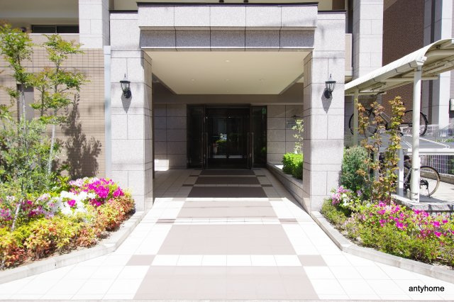 小西マンション　仲介手数料無料のエントランス