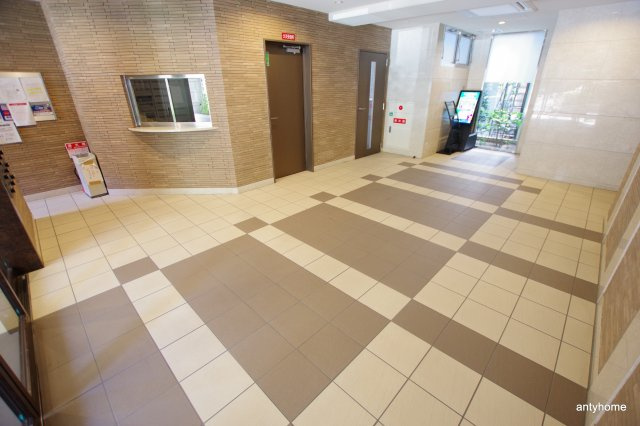 小西マンション　仲介手数料無料のロビー