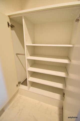 小西マンション　仲介手数料無料の収納