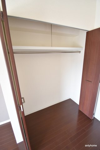 小西マンション　仲介手数料無料の収納