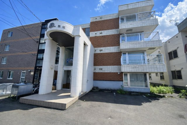 【カーサ雅元町】　北海道札幌市不動産投資1棟売りマンション「元町駅徒歩5分」の外観