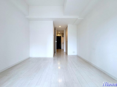 【居間・リビング】 | S-RESIDENCE葵 | こちらのリビングで趣味の時間をお楽しみください