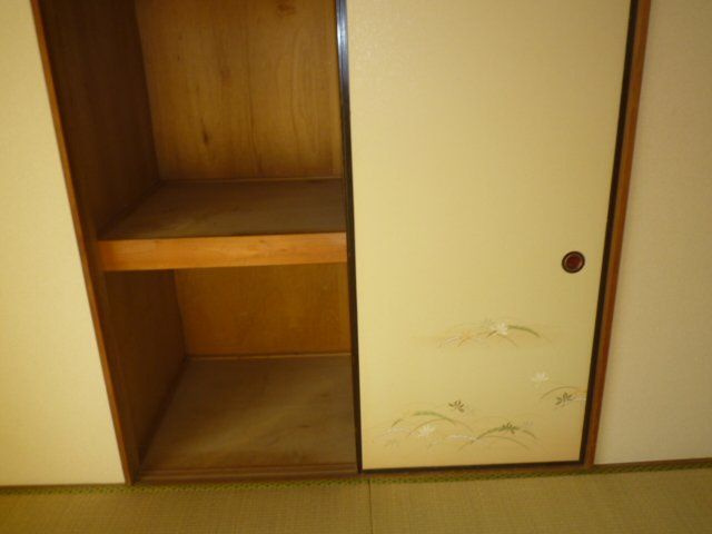 白岩ビルの収納