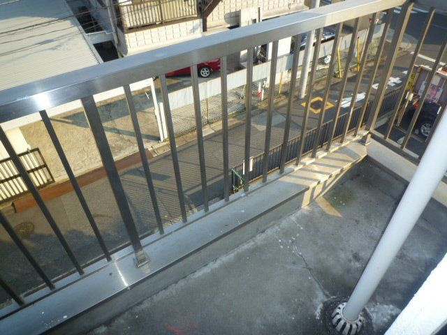 白岩ビルのバルコニー