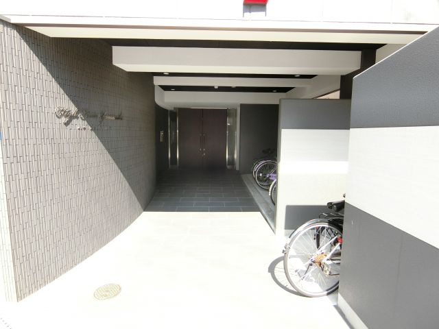 【エントランス】 | ハイフェンス山坂