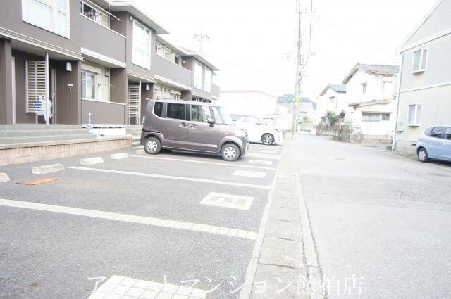 サンモールの駐車場