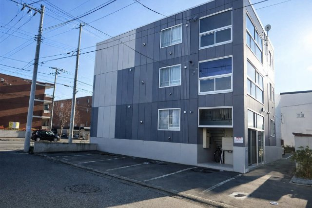 【ウィスタリア西岡】　北海道札幌市豊平区1棟投資売りマンション「」不動産投資物件」の外観