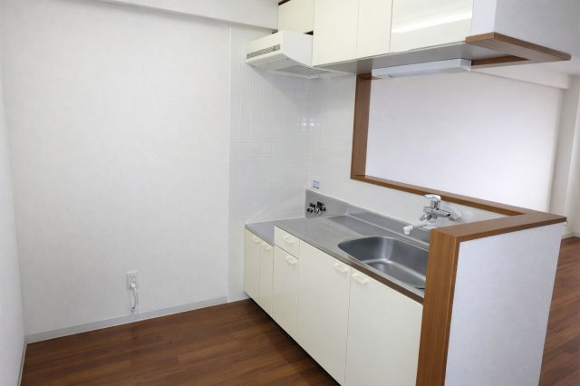【ウィスタリア西岡】　北海道札幌市豊平区1棟投資売りマンション「」不動産投資物件」のキッチン