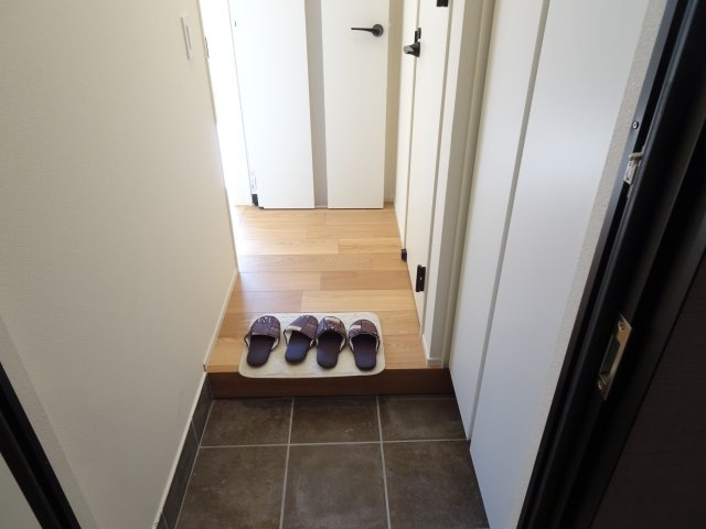 KOS noginomoriの玄関