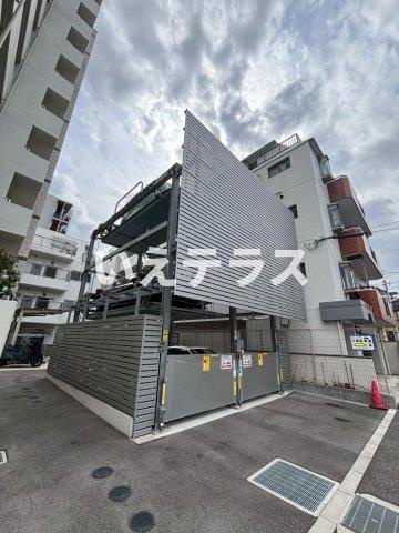 レジデンス神戸bivioの駐車場