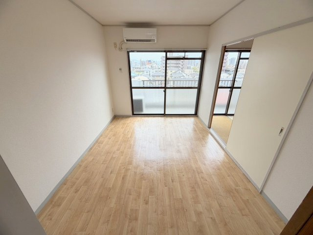 芦屋ビレッジの内装