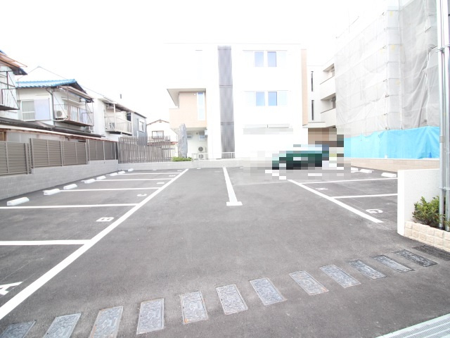 MY lanaiの駐車場