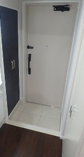 レガリス門前仲町の玄関