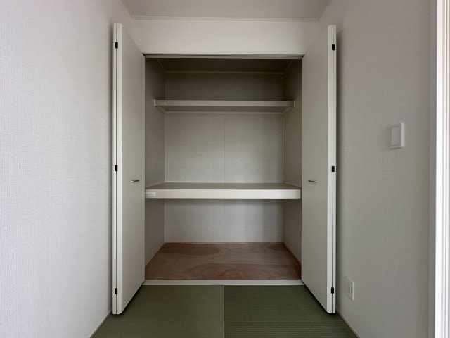 明石市大久保町谷八木新築戸建６号棟の収納