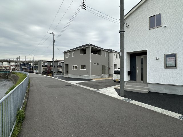 明石市大久保町谷八木新築戸建６号棟の前面道路含む現地写真
