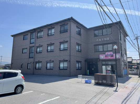 滋賀県彦根市1棟収益マンション「弊社専任物件」「土地約290坪の整形地」