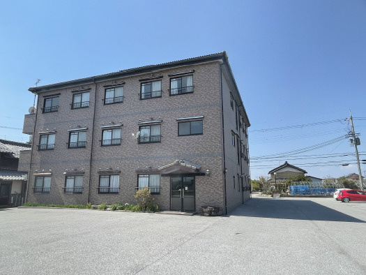 滋賀県彦根市1棟収益マンション「弊社専任物件」「土地約290坪の整形地」の外観
