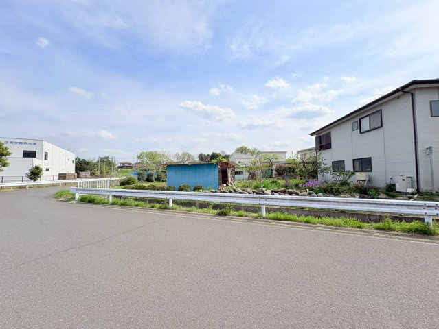 坂戸市森戸　建築条件なし売地　東武越生線『西大家駅』徒歩5分　【大家小学区】の前面道路含む現地写真