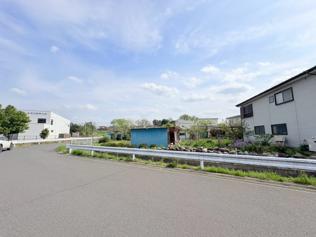 坂戸市森戸　建築条件なし売地　東武越生線『西大家駅』徒歩5分　【大家小学区】の前面道路含む現地写真