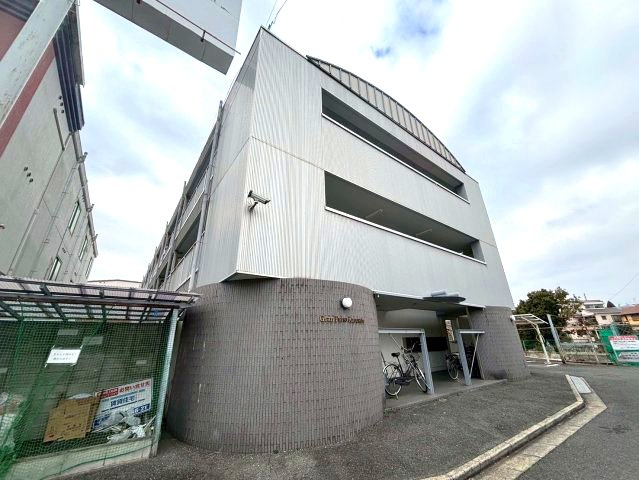 グランパティオ軽里の外観