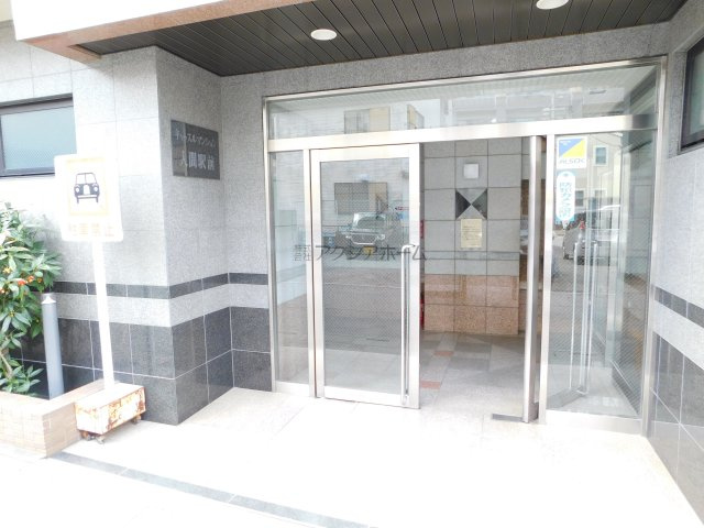 キャッスルマンション入間駅前のエントランス