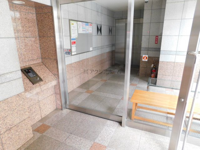 キャッスルマンション入間駅前のエントランス