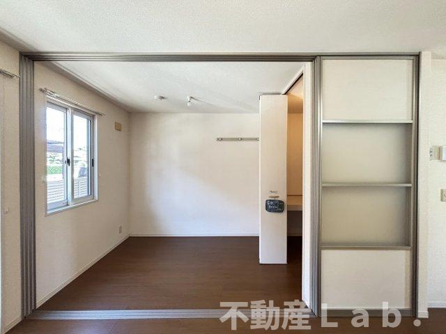 ラフィーネⅡの居間・リビング|※同一建物別号室のお写真です。
