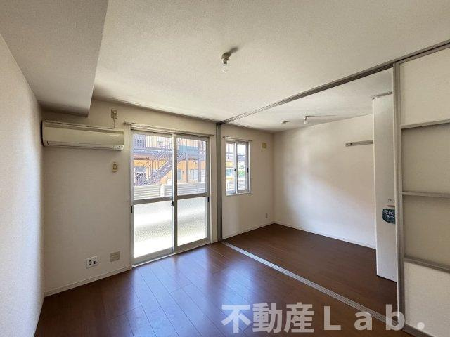 ラフィーネⅡの居間・リビング|※同一建物別号室のお写真です。