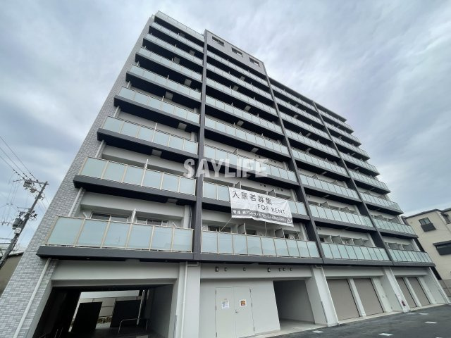 AND TERRACE 文の里