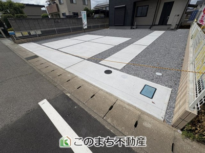 【前面道路含む現地写真】 | Livele Garden.S　第20栃木大平町西水代　1号棟 | 6ｍ幅の前面道路でお車の出し入れもスムーズです☆