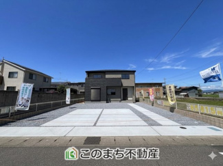 【駐車場】 | Livele Garden.S　第20栃木大平町西水代　1号棟 | 広々とした駐車スペースは横並びに3台＆最大4台以上駐車可能☆