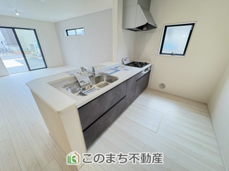 【キッチン】 | Livele Garden.S　第20栃木大平町西水代　1号棟 | 人気の対面式キッチン☆料理をしながらご家族とコミュニケーションが取れます♪
