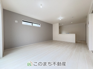 【居間・リビング】 | Livele Garden.S　第20栃木大平町西水代　1号棟 | 開放感のある大きなリビング♪陽の光がご家族の団らんを明るく照らします♪
