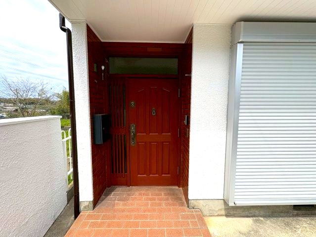 三日市町貸家のエントランス