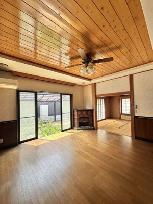 【居間・リビング】 | 上尾市今泉3丁目戸建