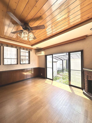 【居間・リビング】 | 上尾市今泉3丁目戸建