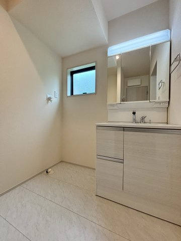 ●鈴鹿市若松北 第8 新築戸建の洗面所