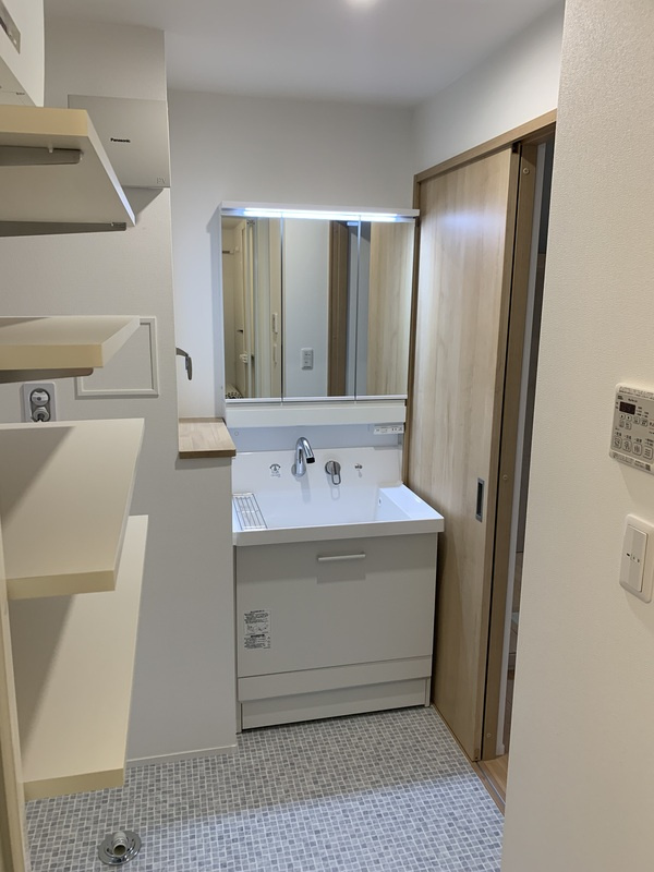 【洗面所】