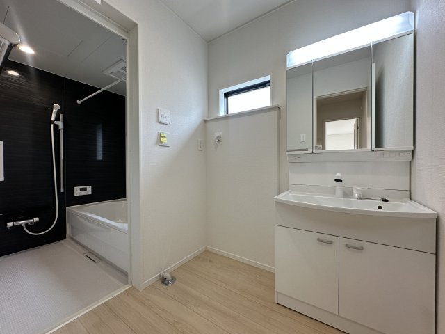 明石市大久保町谷八木新築戸建９号棟の独立洗面台