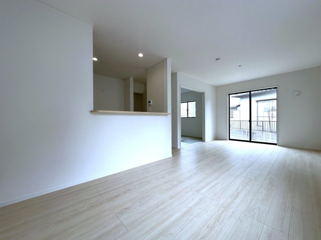明石市大久保町谷八木新築戸建９号棟の居間・リビング