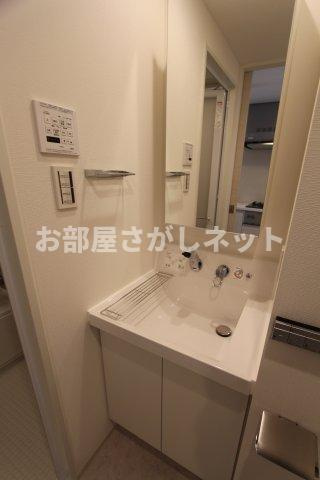 プラウドフラット外神田【高級賃貸・ブランドマンション】の洗面所|※参考写真
