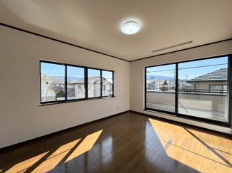 【洋室】 | 中央市臼井阿原 平成12年築 内装リフォーム済み中古戸建　