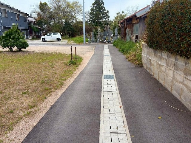 境港市外江売土地③の周辺|前面道路になります。
二項道路につき建物建築の際セットバックが必要になります。