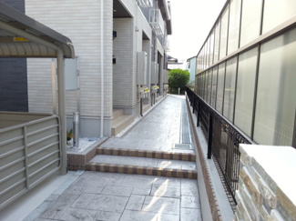 【エントランス】 | ＰＡＬＡＺＺＯ　ＫＯＪＯ　Ⅱ