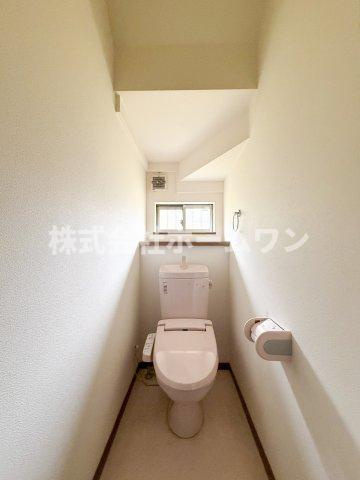 羽村市神明台4丁目　中古戸建のトイレ