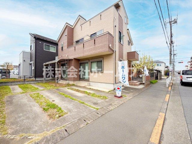 羽村市神明台4丁目　中古戸建の前面道路含む現地写真