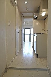 【玄関】 | ラフィスタ伊勢佐木長者町駅前イースト